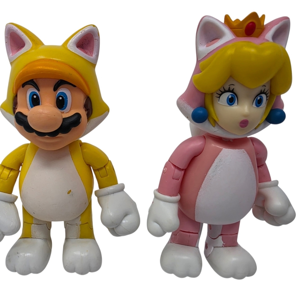 Nintendo Mario Peaches Toy Figures Lot of 2